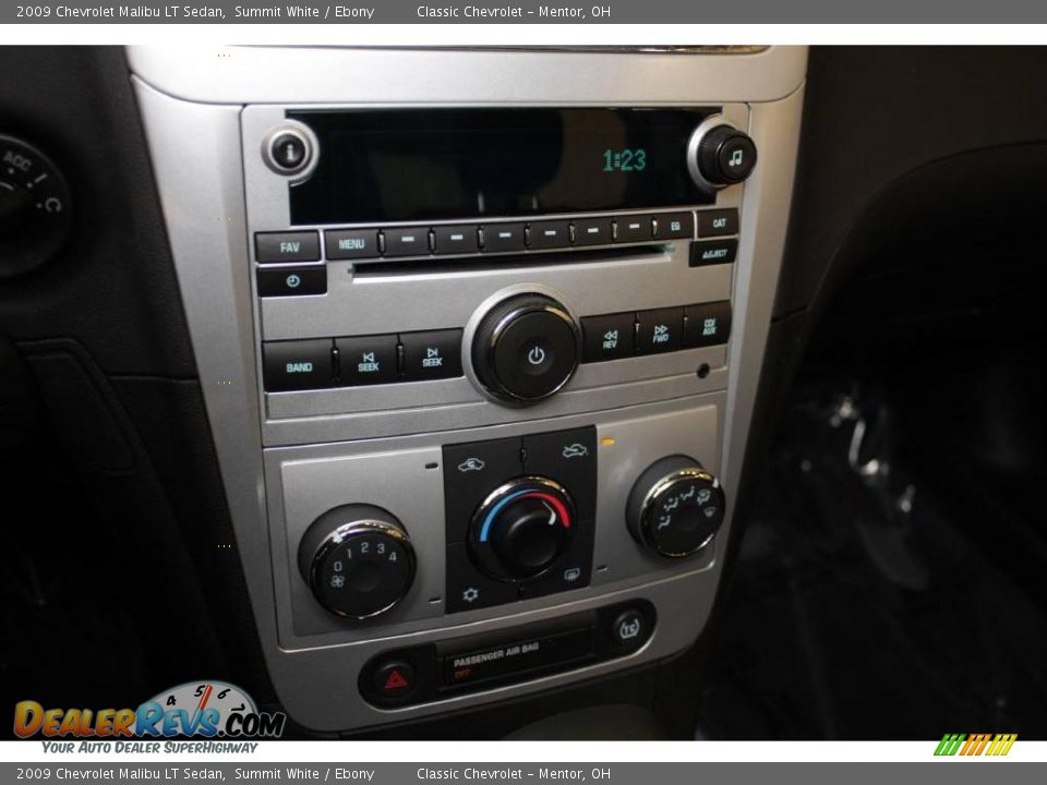 2009 Chevrolet Malibu LT Sedan Summit White / Ebony Photo #12