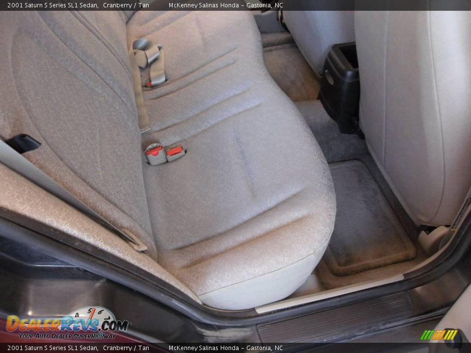 2001 Saturn S Series SL1 Sedan Cranberry / Tan Photo #18