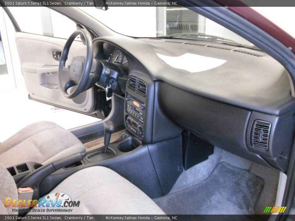 2001 Saturn S Series SL1 Sedan Cranberry / Tan Photo #20