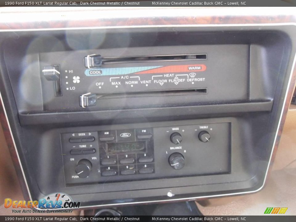 Controls of 1990 Ford F150 XLT Lariat Regular Cab Photo #20