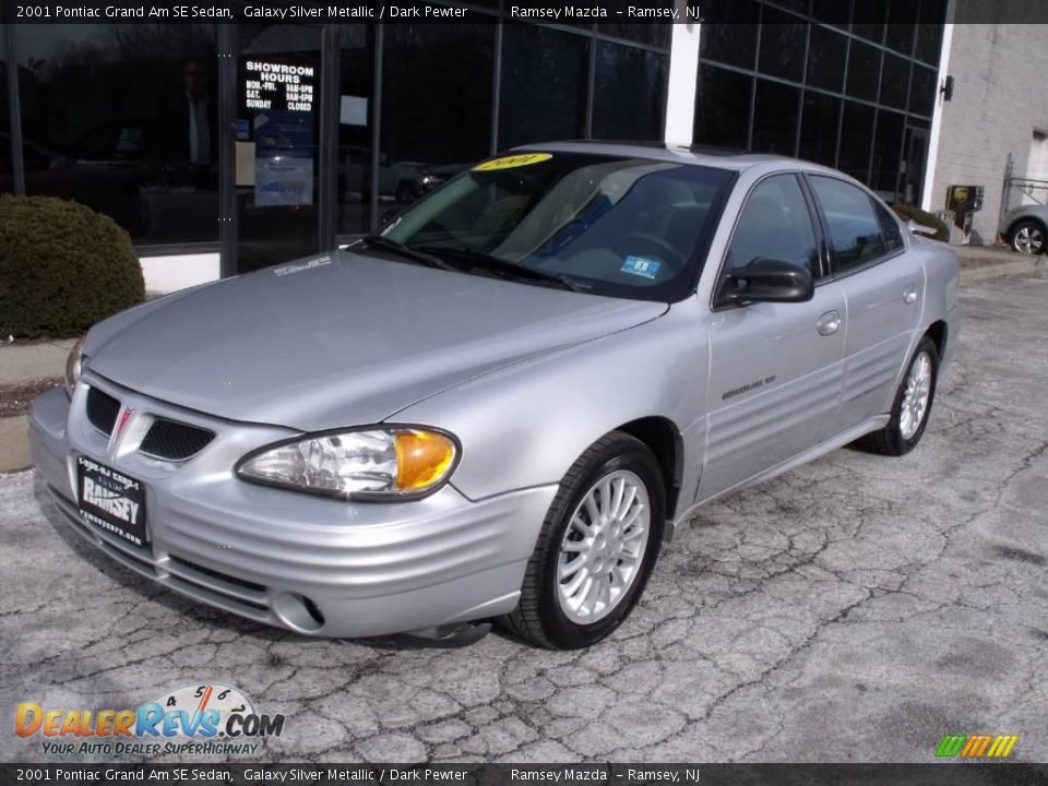 2001 Pontiac Grand Am SE Sedan Galaxy Silver Metallic / Dark Pewter Photo #3