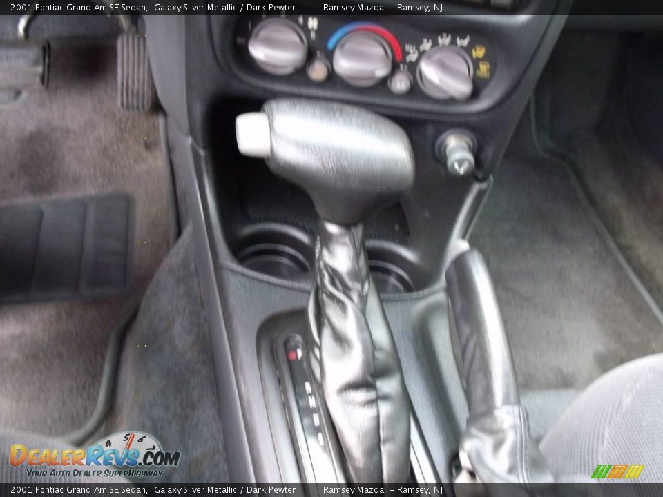 2001 Pontiac Grand Am SE Sedan Galaxy Silver Metallic / Dark Pewter Photo #15