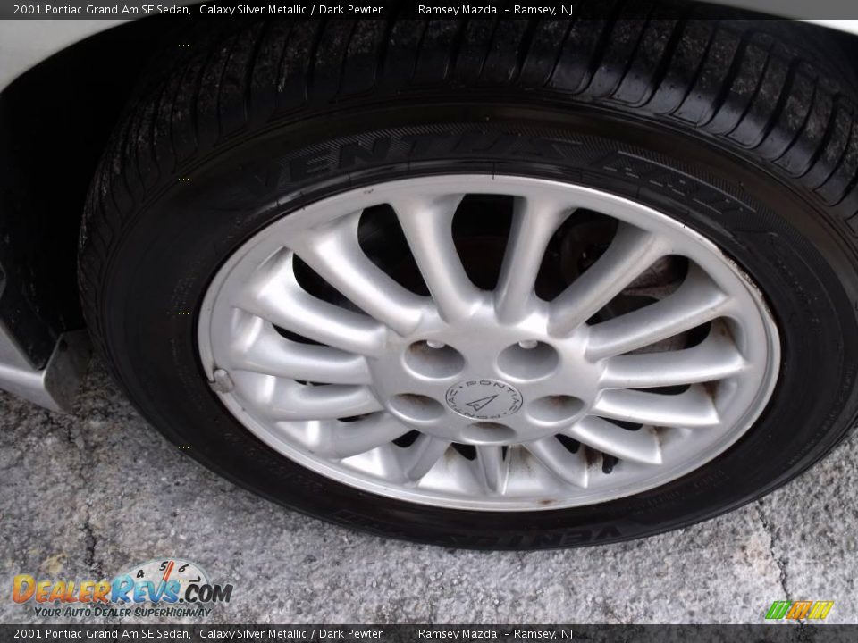 2001 Pontiac Grand Am SE Sedan Galaxy Silver Metallic / Dark Pewter Photo #21