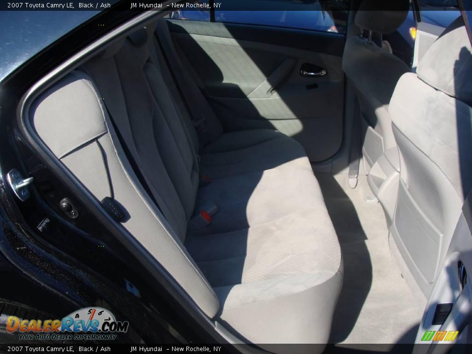 2007 Toyota Camry LE Black / Ash Photo #12