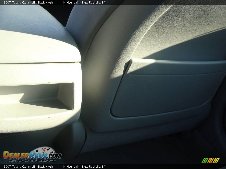 2007 Toyota Camry LE Black / Ash Photo #18