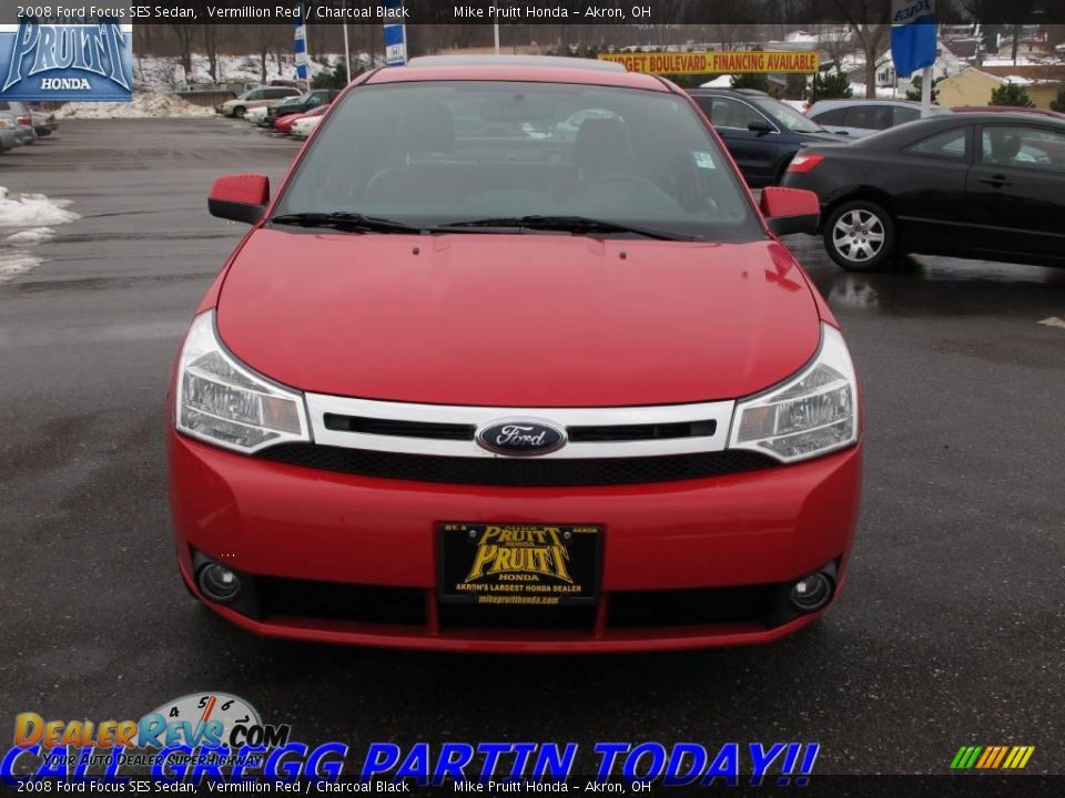 2008 Ford Focus SES Sedan Vermillion Red / Charcoal Black Photo #4
