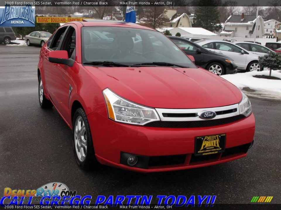 2008 Ford Focus SES Sedan Vermillion Red / Charcoal Black Photo #5
