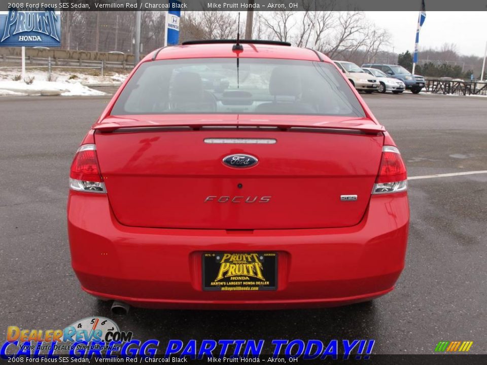 2008 Ford Focus SES Sedan Vermillion Red / Charcoal Black Photo #8