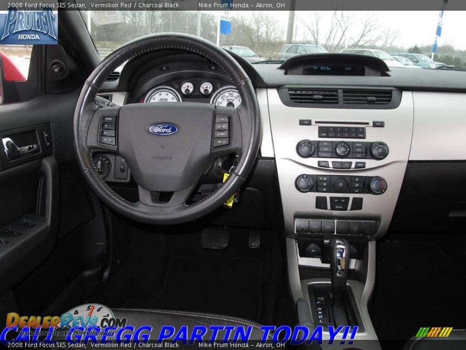 2008 Ford Focus SES Sedan Vermillion Red / Charcoal Black Photo #16