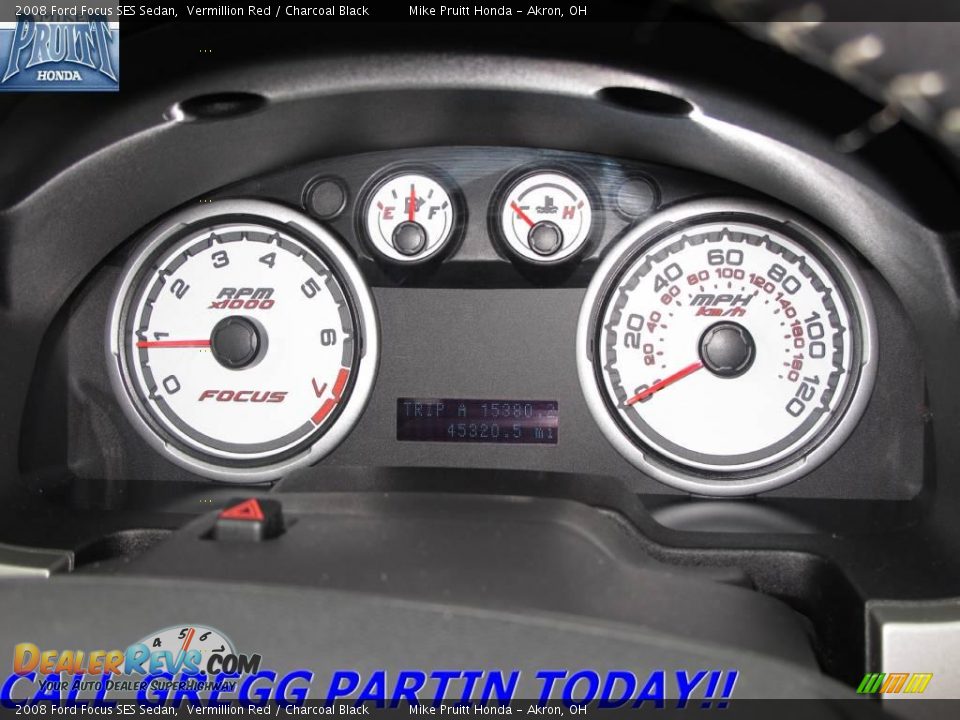 2008 Ford Focus SES Sedan Vermillion Red / Charcoal Black Photo #17