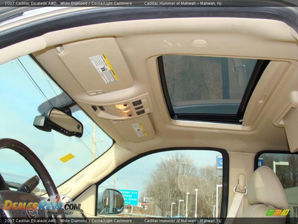 2007 Cadillac Escalade AWD White Diamond / Cocoa/Light Cashmere Photo #15