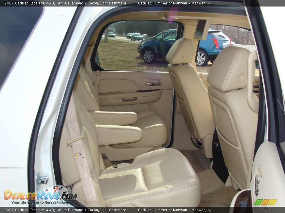 2007 Cadillac Escalade AWD White Diamond / Cocoa/Light Cashmere Photo #17