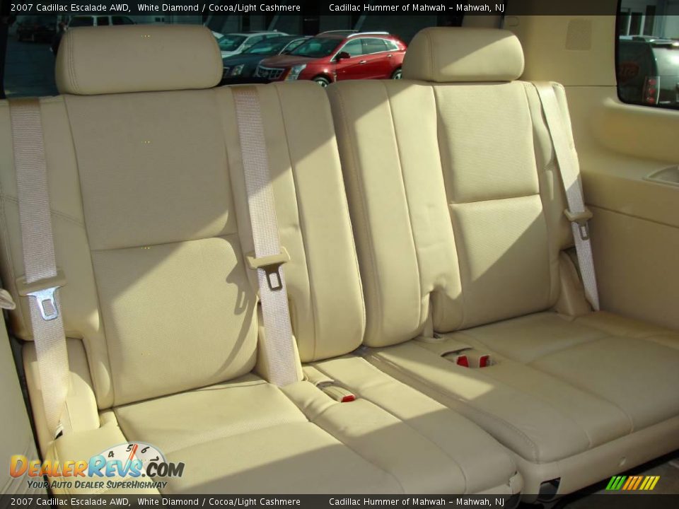 2007 Cadillac Escalade AWD White Diamond / Cocoa/Light Cashmere Photo #18