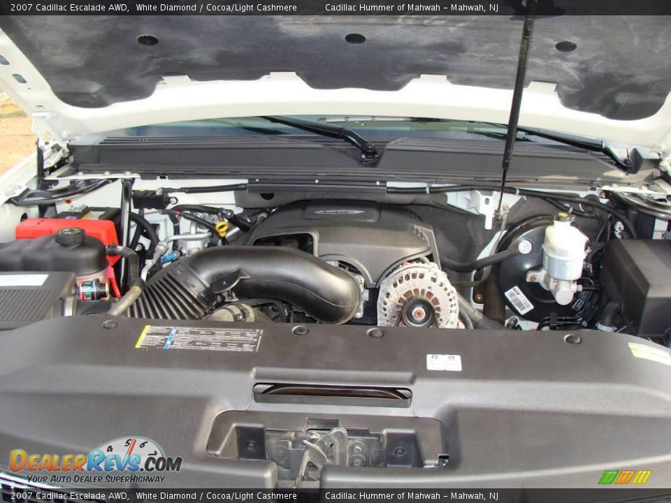 2007 Cadillac Escalade AWD White Diamond / Cocoa/Light Cashmere Photo #27