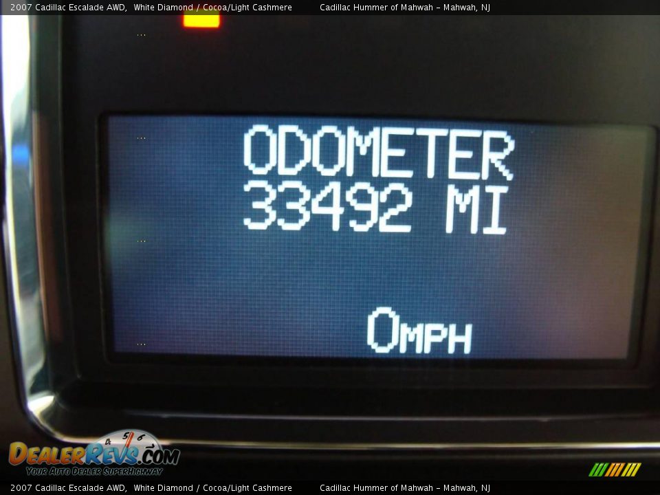 2007 Cadillac Escalade AWD White Diamond / Cocoa/Light Cashmere Photo #28