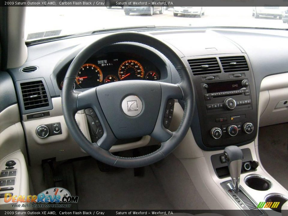 2009 Saturn Outlook XE AWD Carbon Flash Black / Gray Photo #14