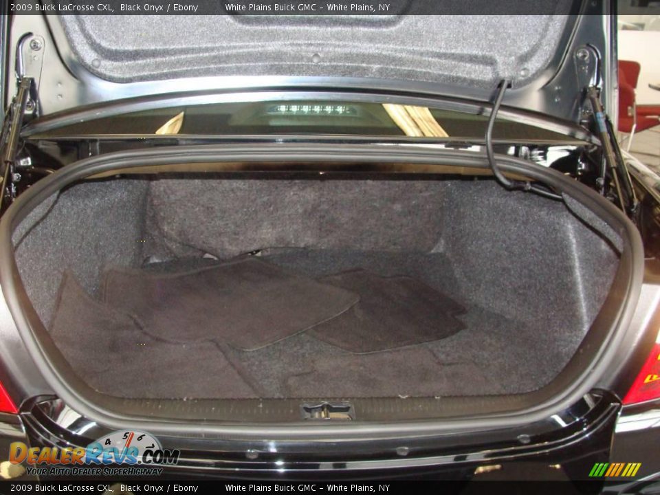 2009 Buick LaCrosse CXL Black Onyx / Ebony Photo #28