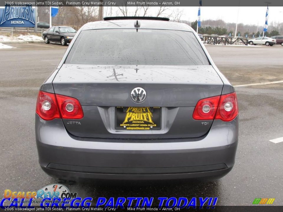 2006 Volkswagen Jetta TDI Sedan Platinum Grey Metallic / Grey Photo #8