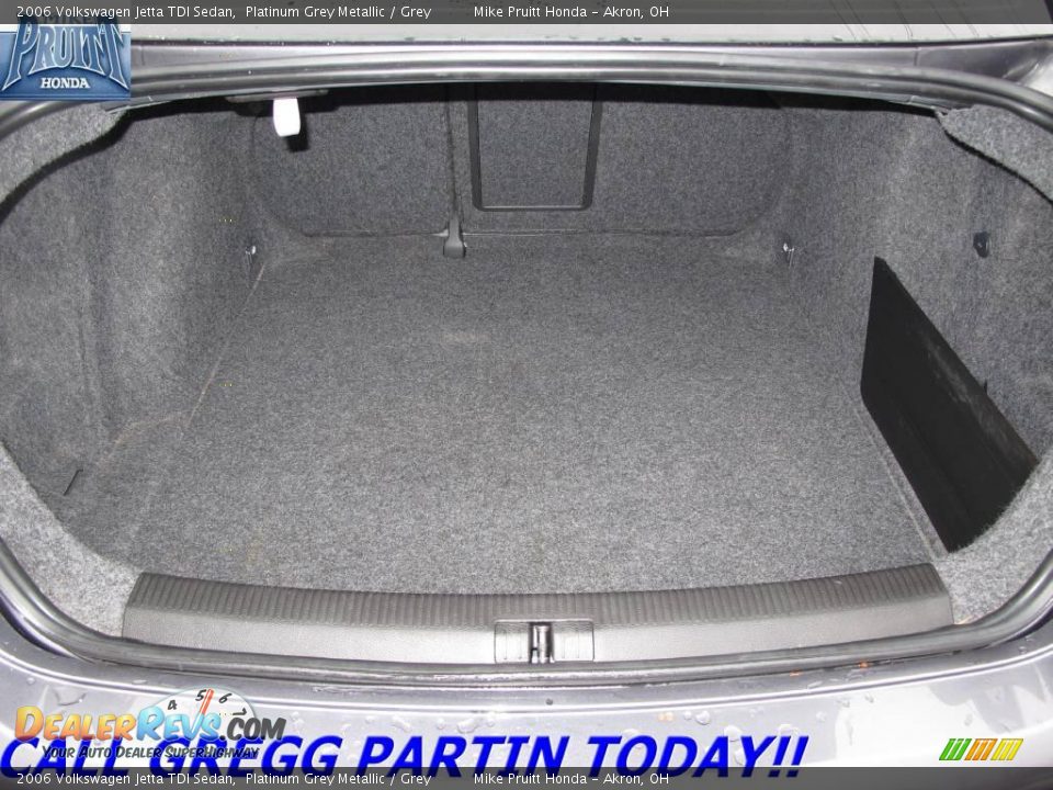 2006 Volkswagen Jetta TDI Sedan Platinum Grey Metallic / Grey Photo #10