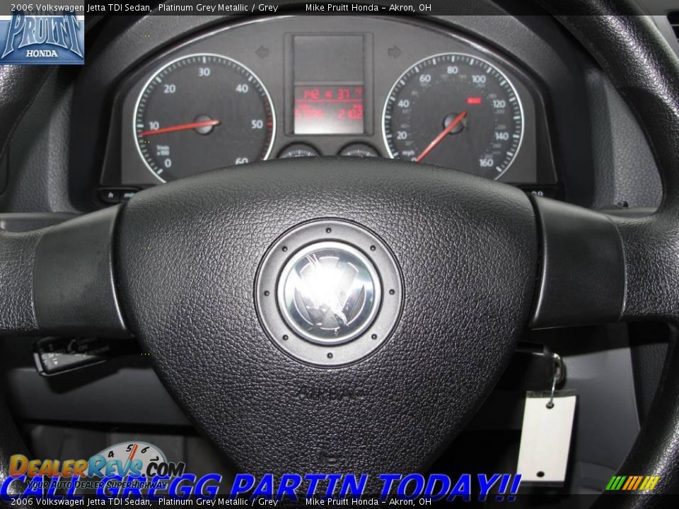 2006 Volkswagen Jetta TDI Sedan Platinum Grey Metallic / Grey Photo #18