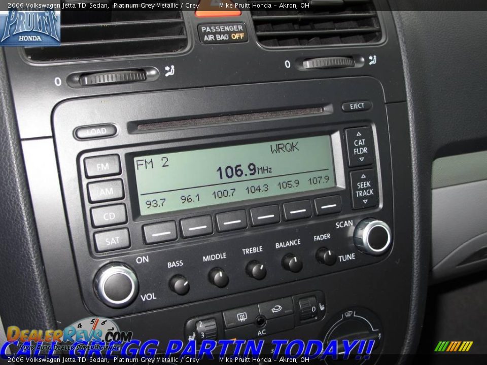 2006 Volkswagen Jetta TDI Sedan Platinum Grey Metallic / Grey Photo #21