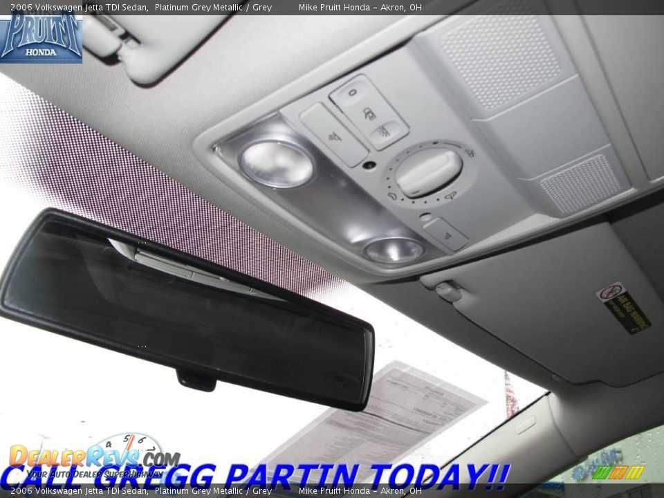 2006 Volkswagen Jetta TDI Sedan Platinum Grey Metallic / Grey Photo #25