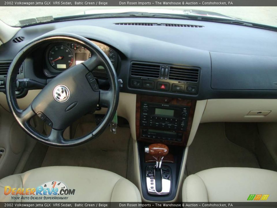 2002 Volkswagen Jetta GLX  VR6 Sedan Baltic Green / Beige Photo #21