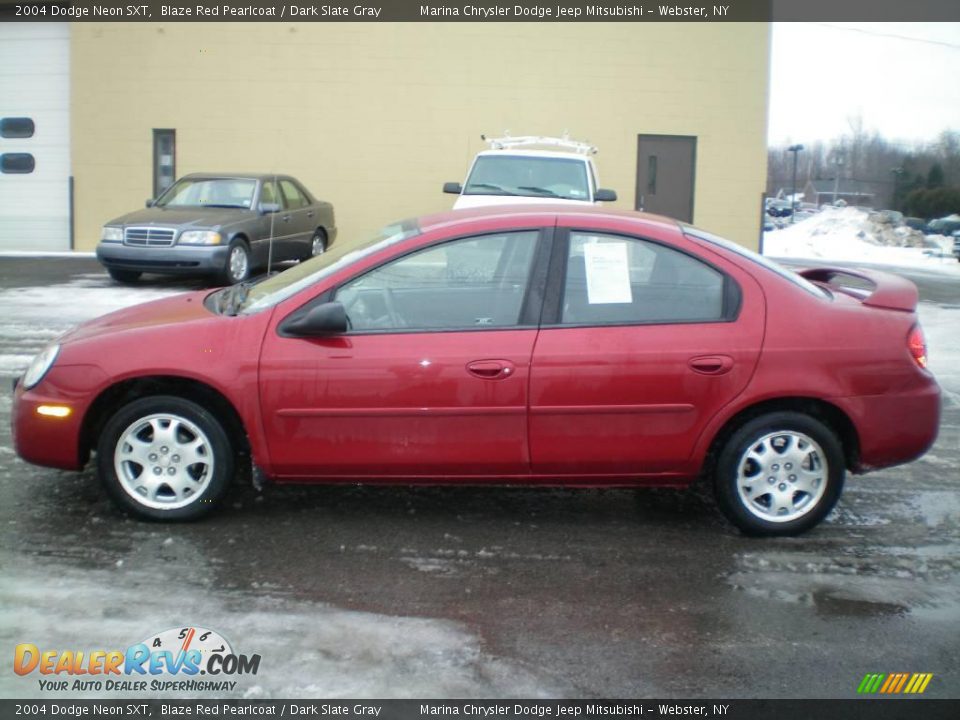 2004 Dodge Neon SXT Blaze Red Pearlcoat / Dark Slate Gray Photo #6