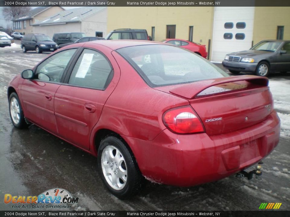2004 Dodge Neon SXT Blaze Red Pearlcoat / Dark Slate Gray Photo #7