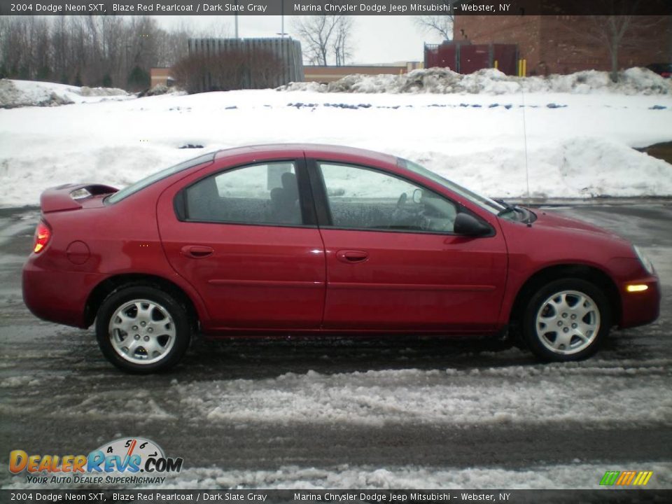 2004 Dodge Neon SXT Blaze Red Pearlcoat / Dark Slate Gray Photo #10