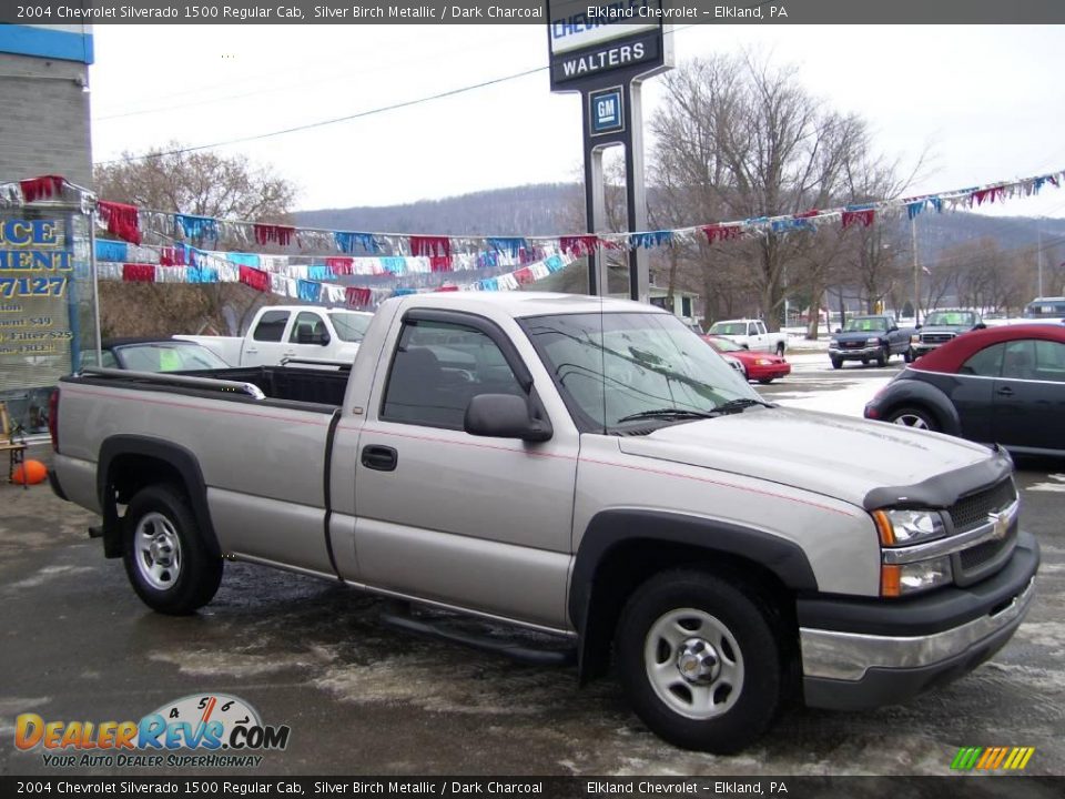 2004 Chevrolet Silverado 1500 Regular Cab Silver Birch Metallic / Dark Charcoal Photo #1