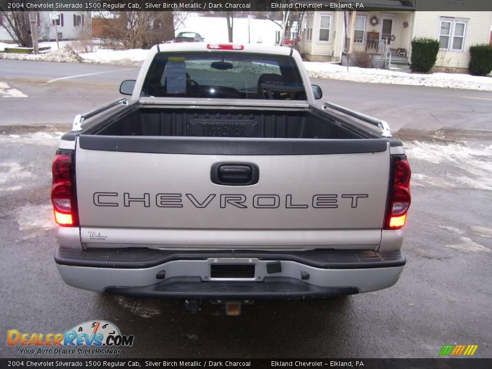 2004 Chevrolet Silverado 1500 Regular Cab Silver Birch Metallic / Dark Charcoal Photo #4