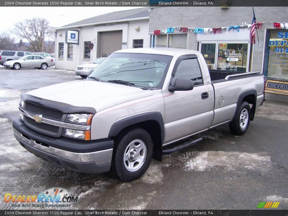2004 Chevrolet Silverado 1500 Regular Cab Silver Birch Metallic / Dark Charcoal Photo #7