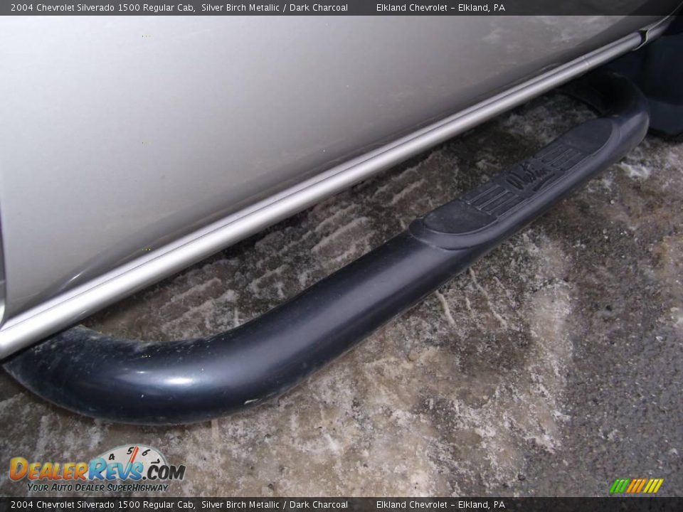 2004 Chevrolet Silverado 1500 Regular Cab Silver Birch Metallic / Dark Charcoal Photo #14