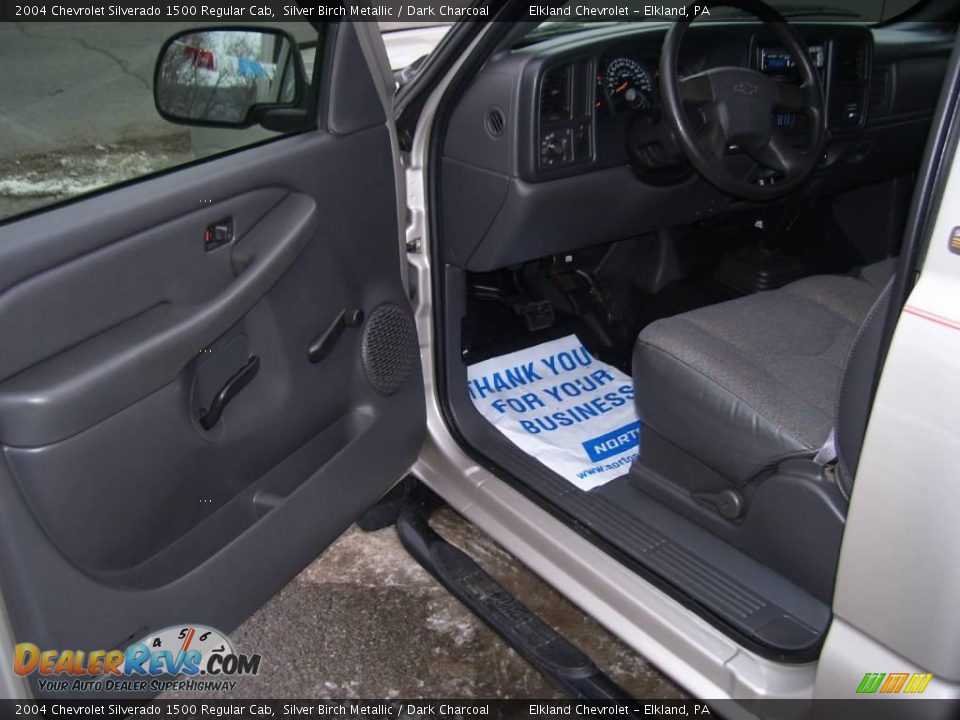 2004 Chevrolet Silverado 1500 Regular Cab Silver Birch Metallic / Dark Charcoal Photo #24