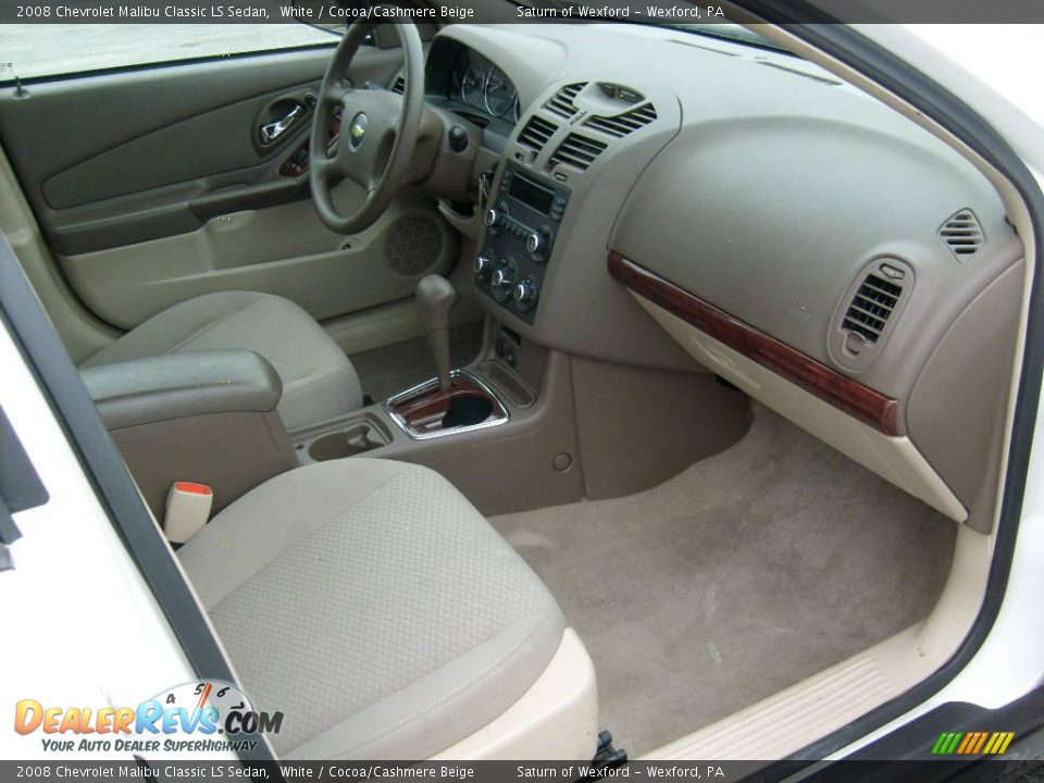 2008 Chevrolet Malibu Classic LS Sedan White / Cocoa/Cashmere Beige Photo #17