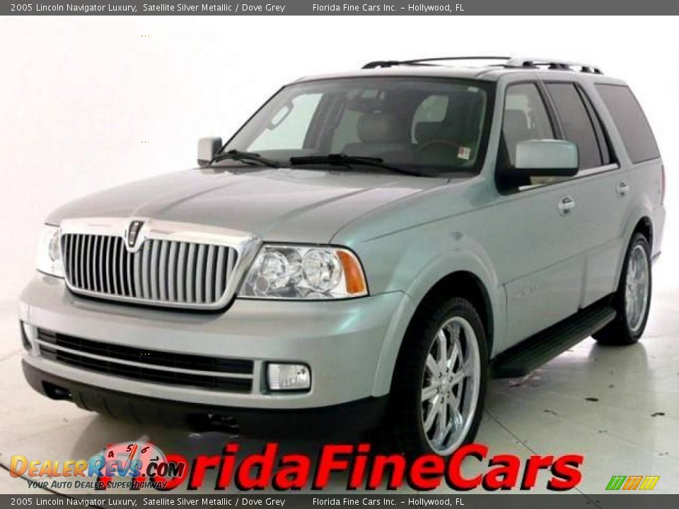2005 Lincoln Navigator Luxury Satellite Silver Metallic / Dove Grey Photo #1