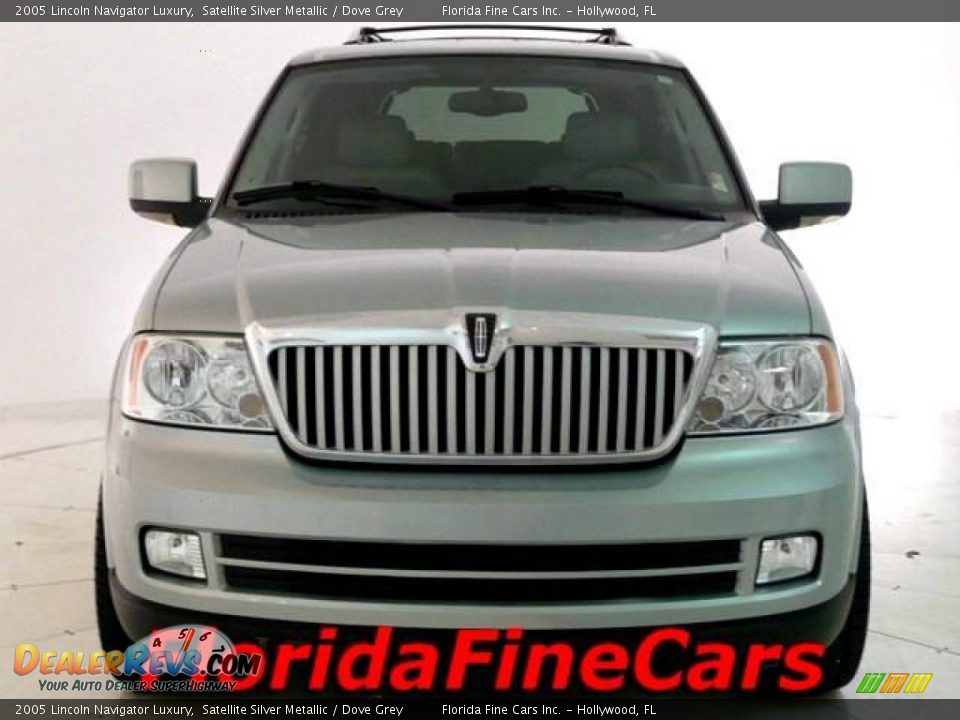 2005 Lincoln Navigator Luxury Satellite Silver Metallic / Dove Grey Photo #5