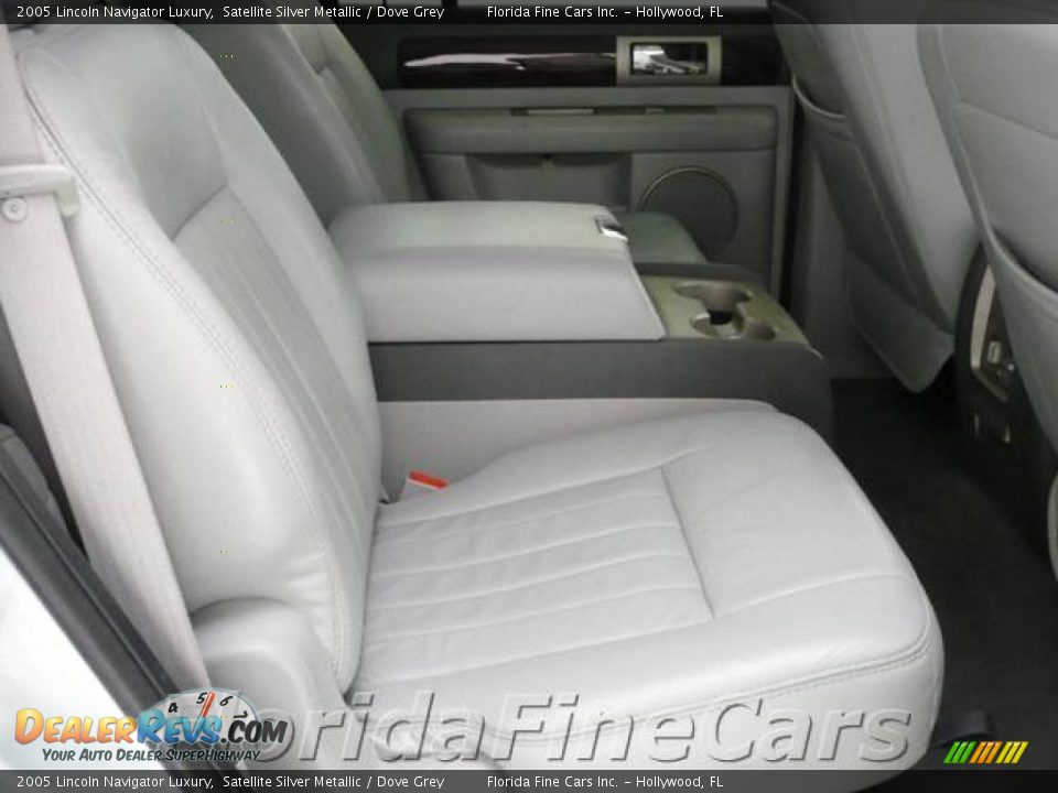 2005 Lincoln Navigator Luxury Satellite Silver Metallic / Dove Grey Photo #14