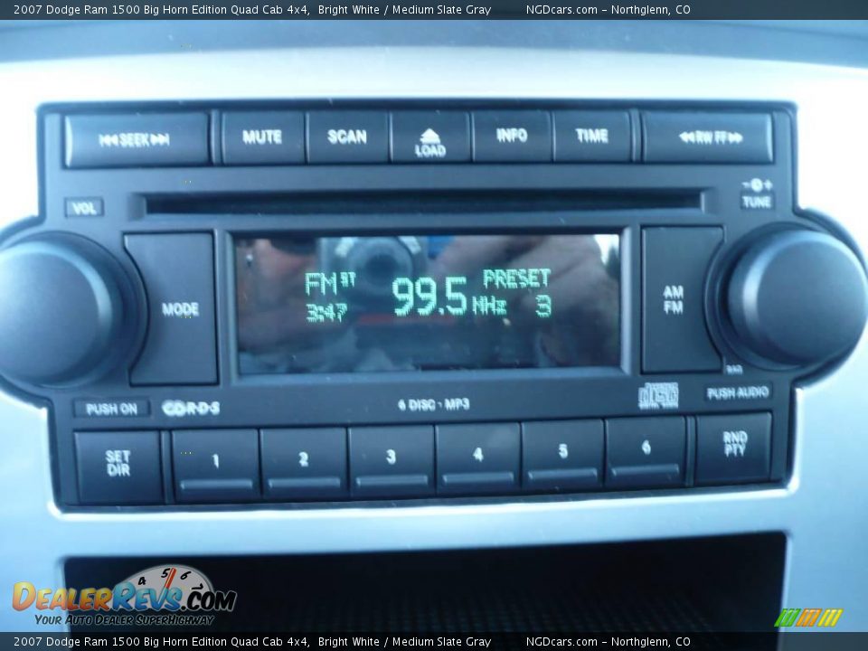 2007 Dodge Ram 1500 Big Horn Edition Quad Cab 4x4 Bright White / Medium Slate Gray Photo #22