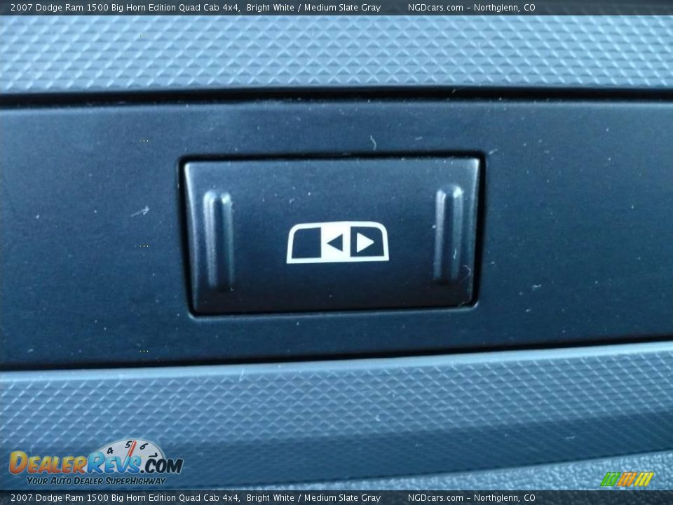 2007 Dodge Ram 1500 Big Horn Edition Quad Cab 4x4 Bright White / Medium Slate Gray Photo #24