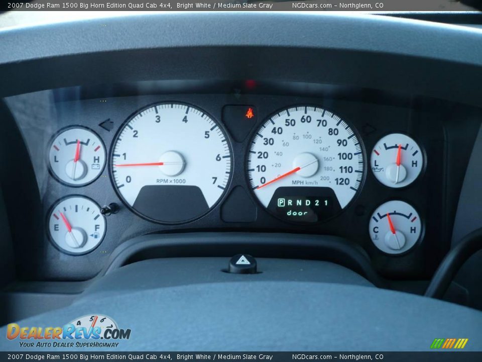 2007 Dodge Ram 1500 Big Horn Edition Quad Cab 4x4 Bright White / Medium Slate Gray Photo #26