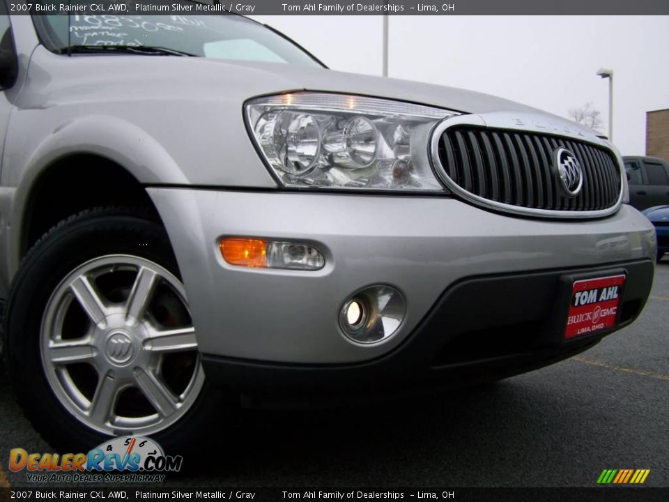 2007 Buick Rainier CXL AWD Platinum Silver Metallic / Gray Photo #2
