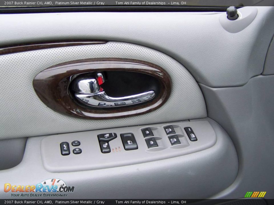 2007 Buick Rainier CXL AWD Platinum Silver Metallic / Gray Photo #12