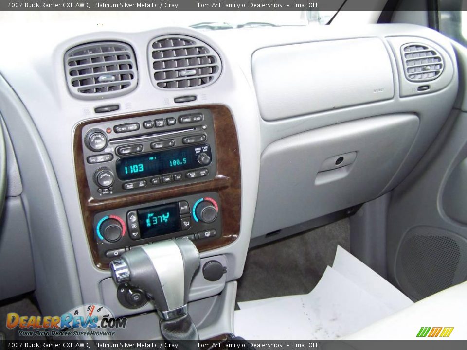 2007 Buick Rainier CXL AWD Platinum Silver Metallic / Gray Photo #22