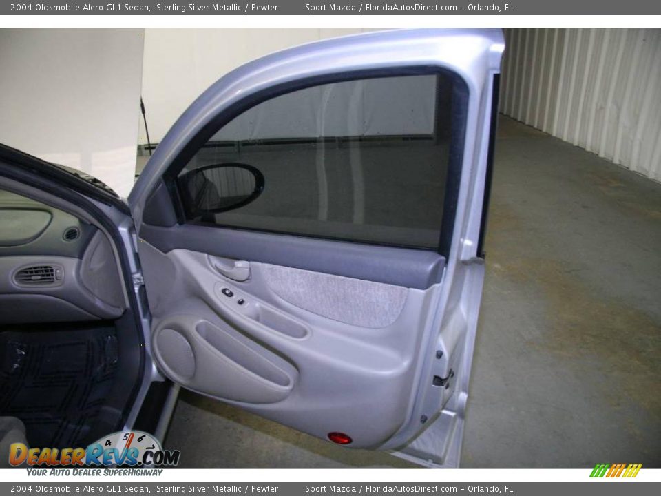 2004 Oldsmobile Alero GL1 Sedan Sterling Silver Metallic / Pewter Photo #20