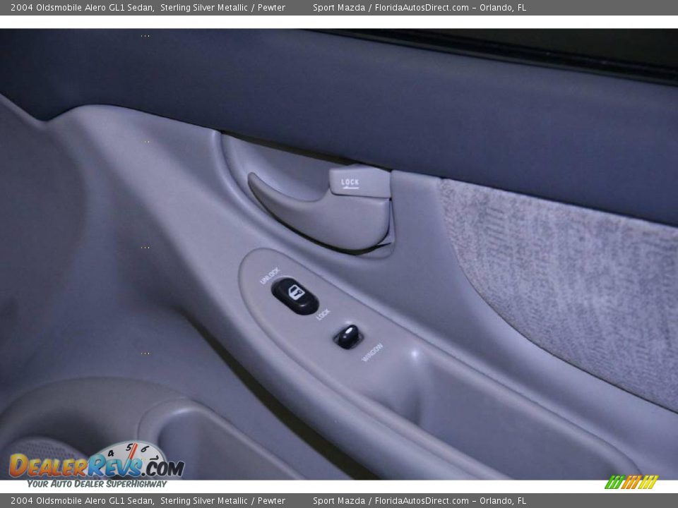 2004 Oldsmobile Alero GL1 Sedan Sterling Silver Metallic / Pewter Photo #21