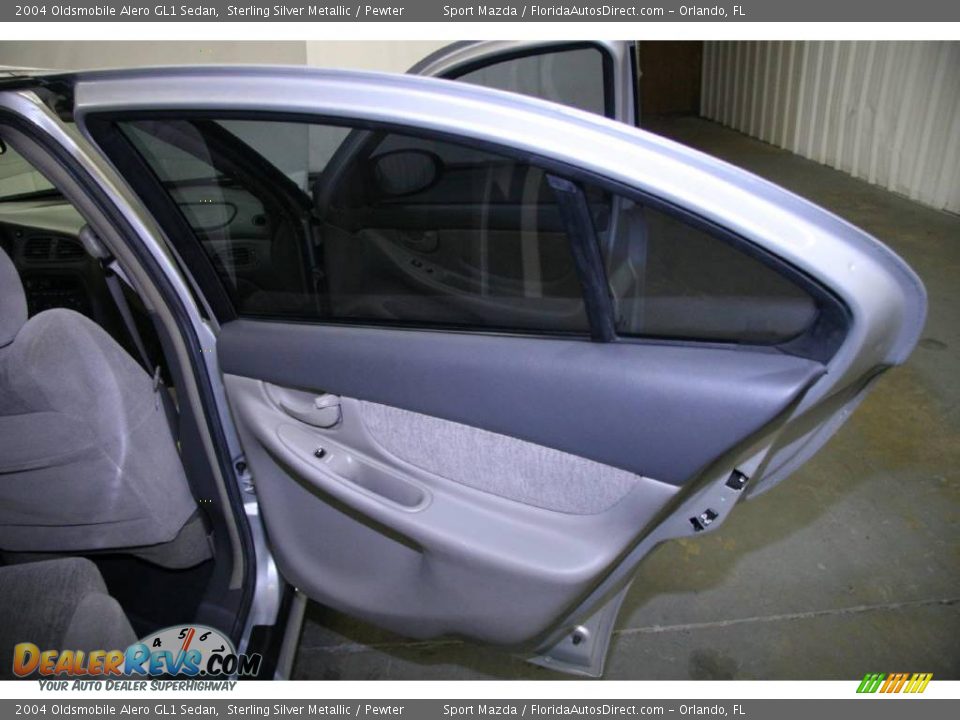 2004 Oldsmobile Alero GL1 Sedan Sterling Silver Metallic / Pewter Photo #22
