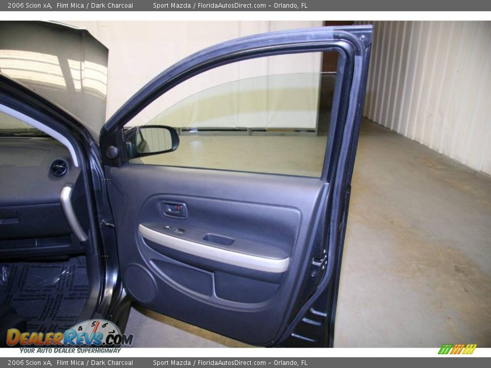 2006 Scion xA Flint Mica / Dark Charcoal Photo #20