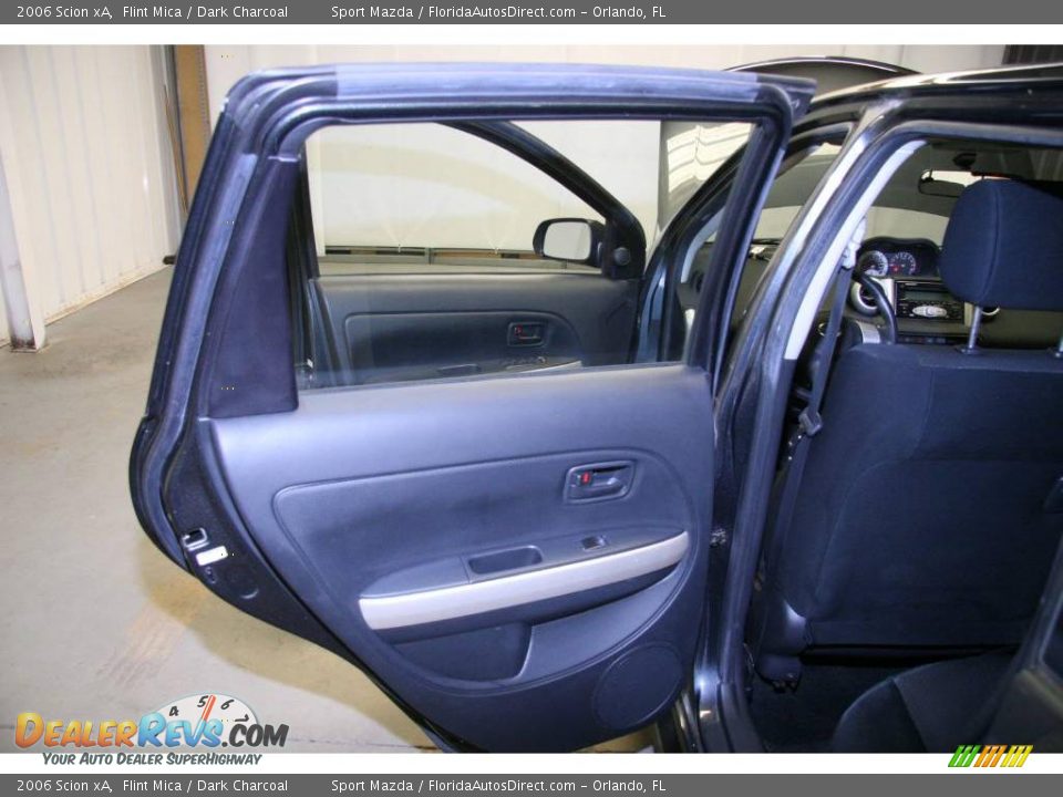 2006 Scion xA Flint Mica / Dark Charcoal Photo #24